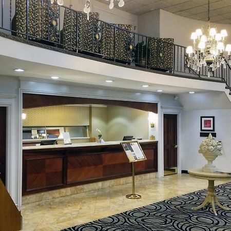 Bel-Aire Hotel Lake Эри Экстерьер фото