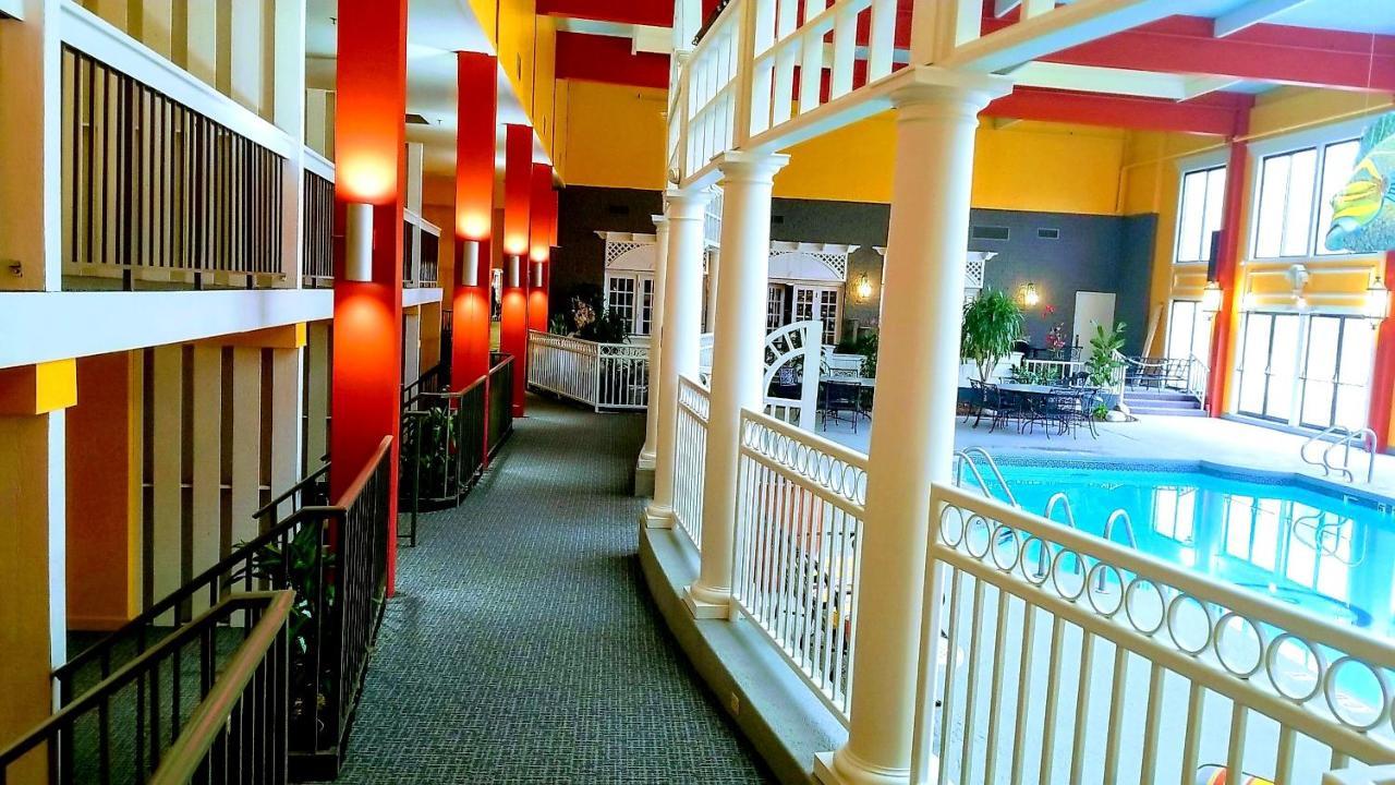 Bel-Aire Hotel Lake Эри Экстерьер фото