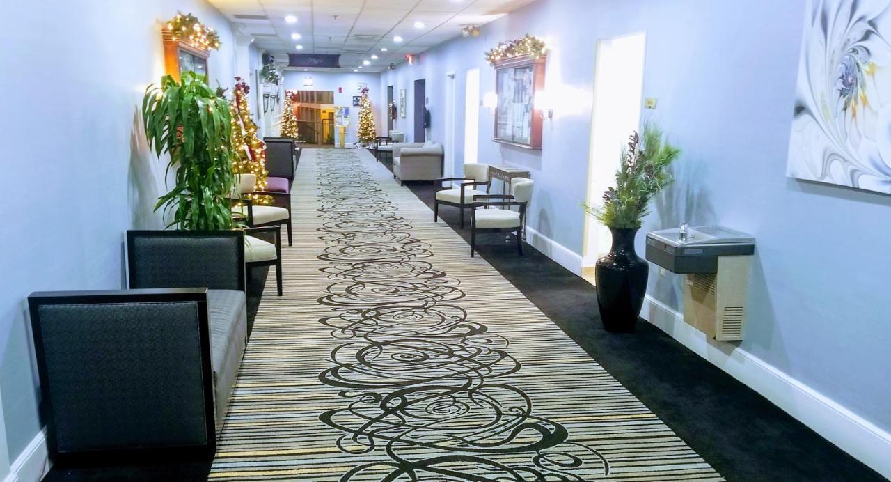 Bel-Aire Hotel Lake Эри Экстерьер фото